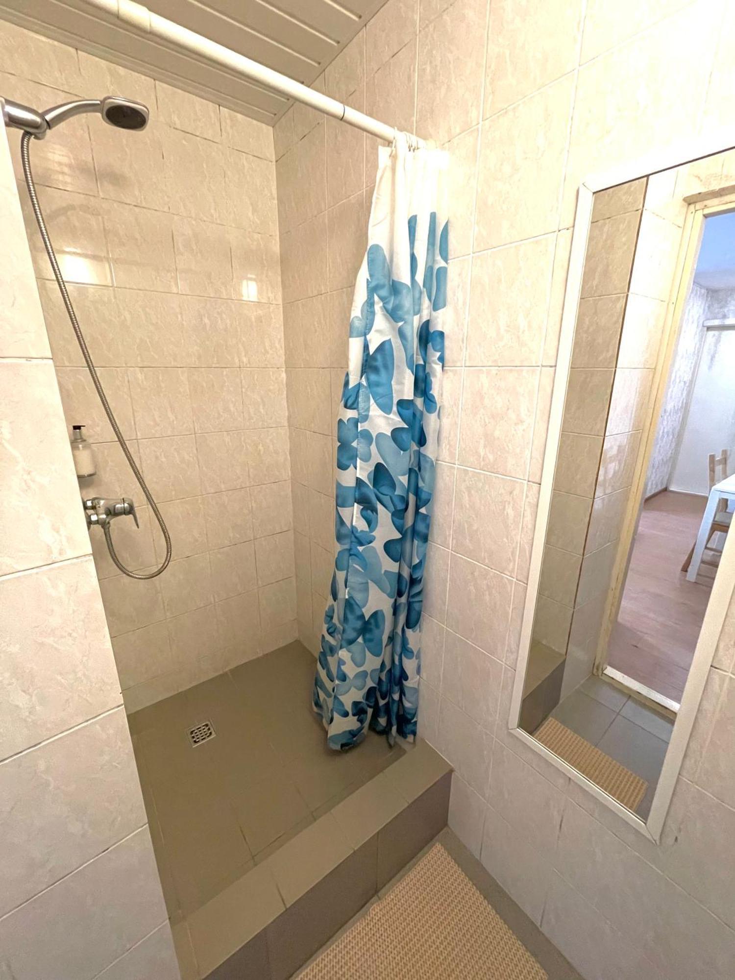 Savan House "Easy Kaunas" ภายนอก รูปภาพ
