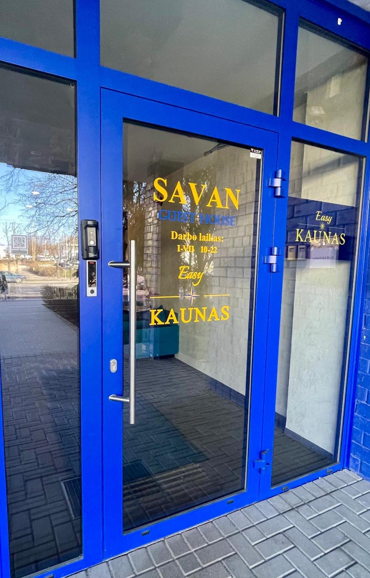Savan House "Easy Kaunas" ภายนอก รูปภาพ