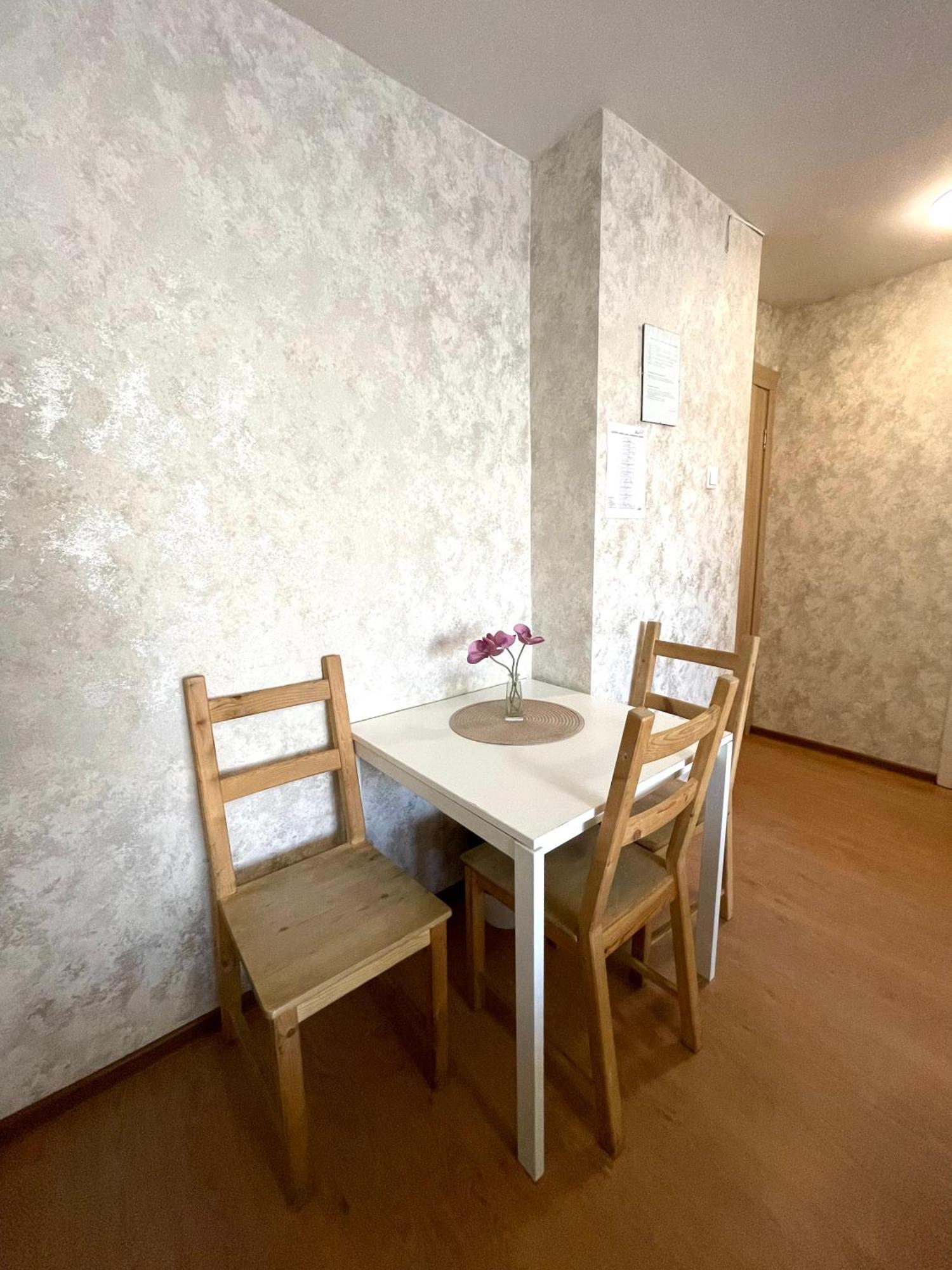 Savan House "Easy Kaunas" ภายนอก รูปภาพ